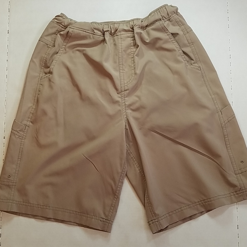 MAGELIAN SHORTS